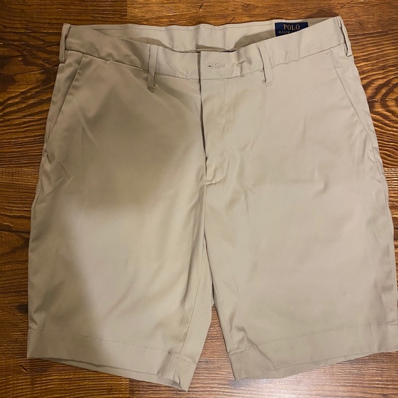 Polo shorts - Picture 1 of 5